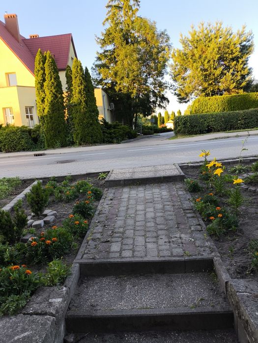 Sprzedam  lokal z przeznaczeniem na dowolną działalność