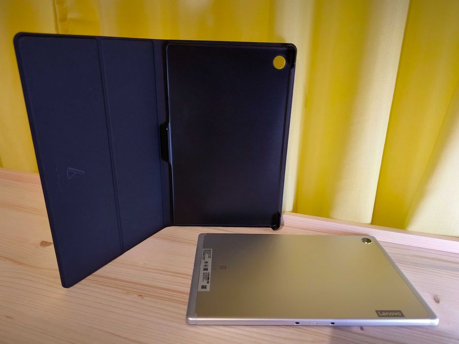 Tablet Lenovo Tab M10 FHD Plus + capa + protector de ecrã
