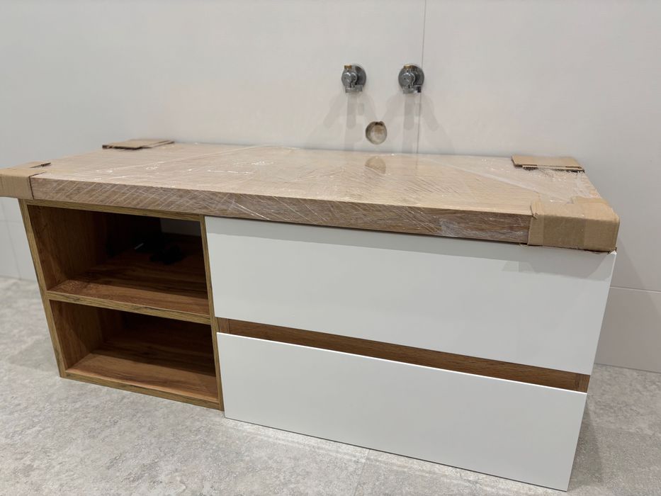 Zestaw pod umywalkę  100 cm lakier/Blat dębowy/fronty biały lakier