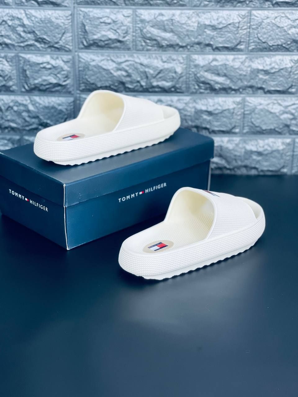 Шлепанцы сланцы Томи Хилфигер летние белые топовые Tommy Hilfiger