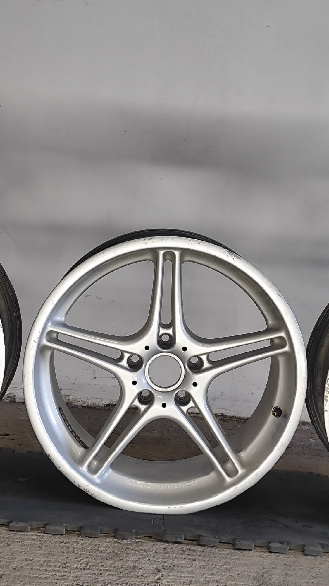 Felgi Racing Dynamics RD2 19" 4x8,5J