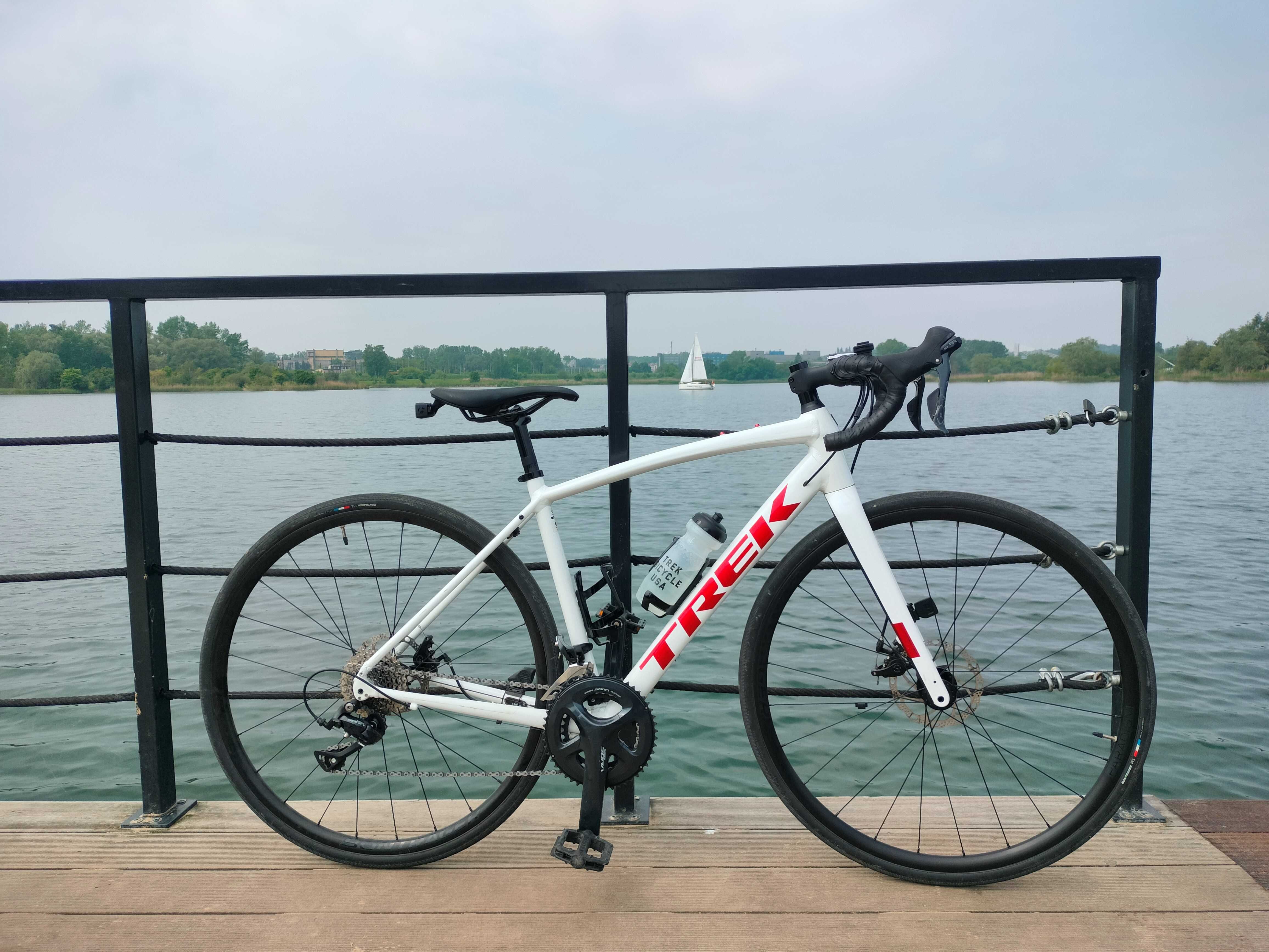 Trek Domane AL 3 Disc 2022 tarcze rama 52