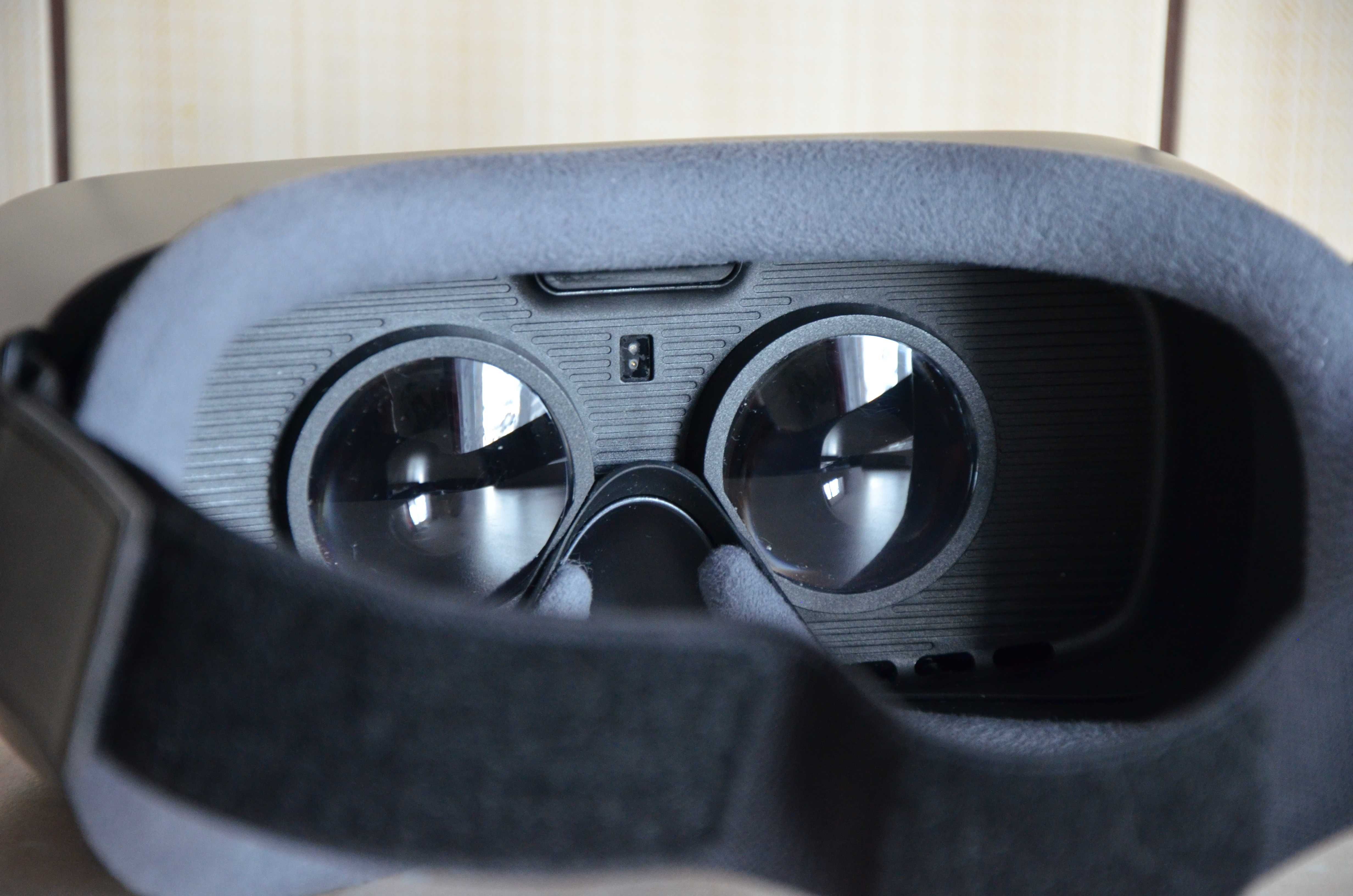 Очки виртуальной реальности Samsung Gear VR SM-R325 with controller