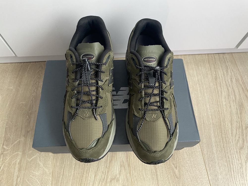 кросівки чоловічі New Balance 2002rd