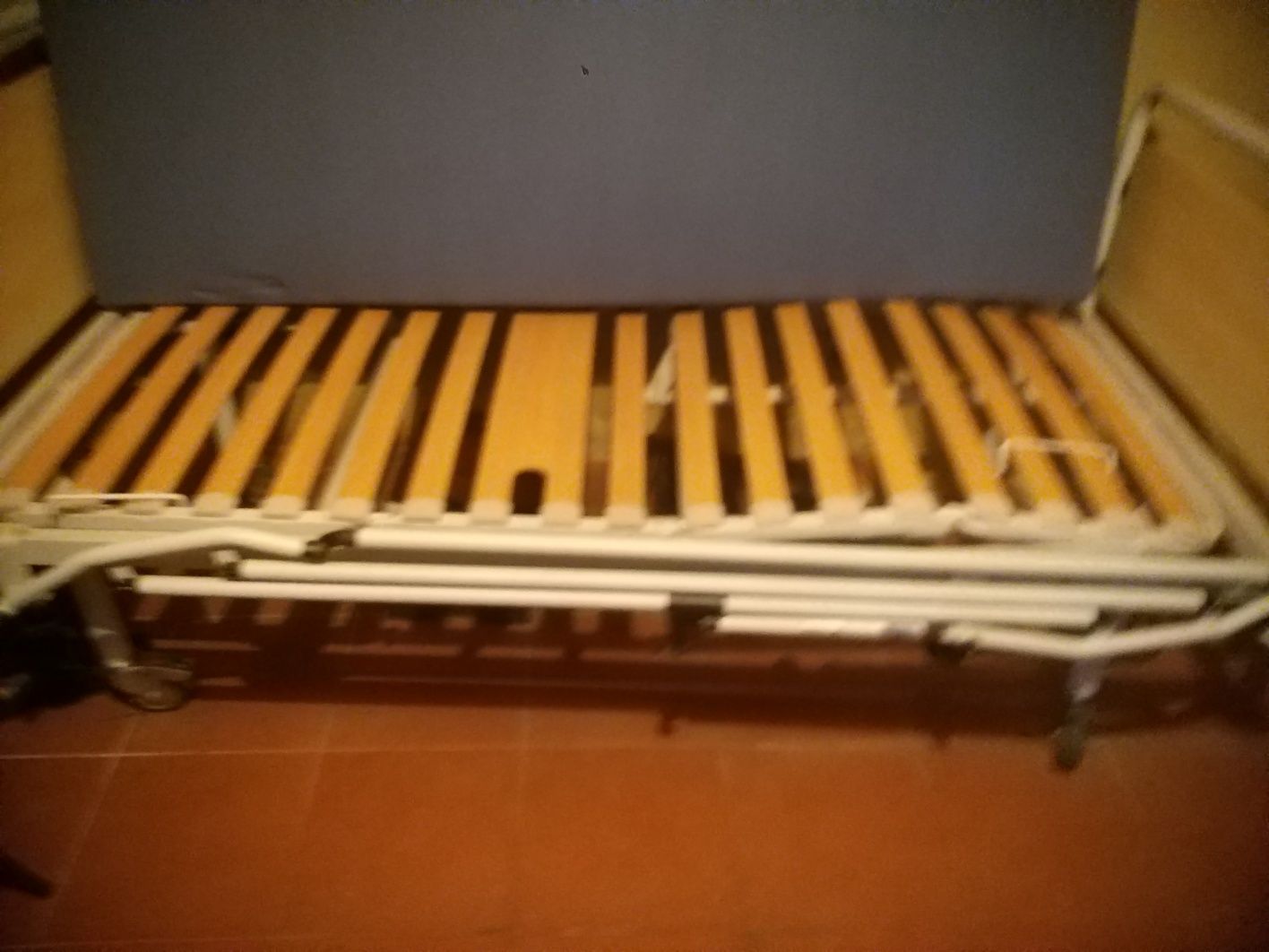 Cama articulada manual