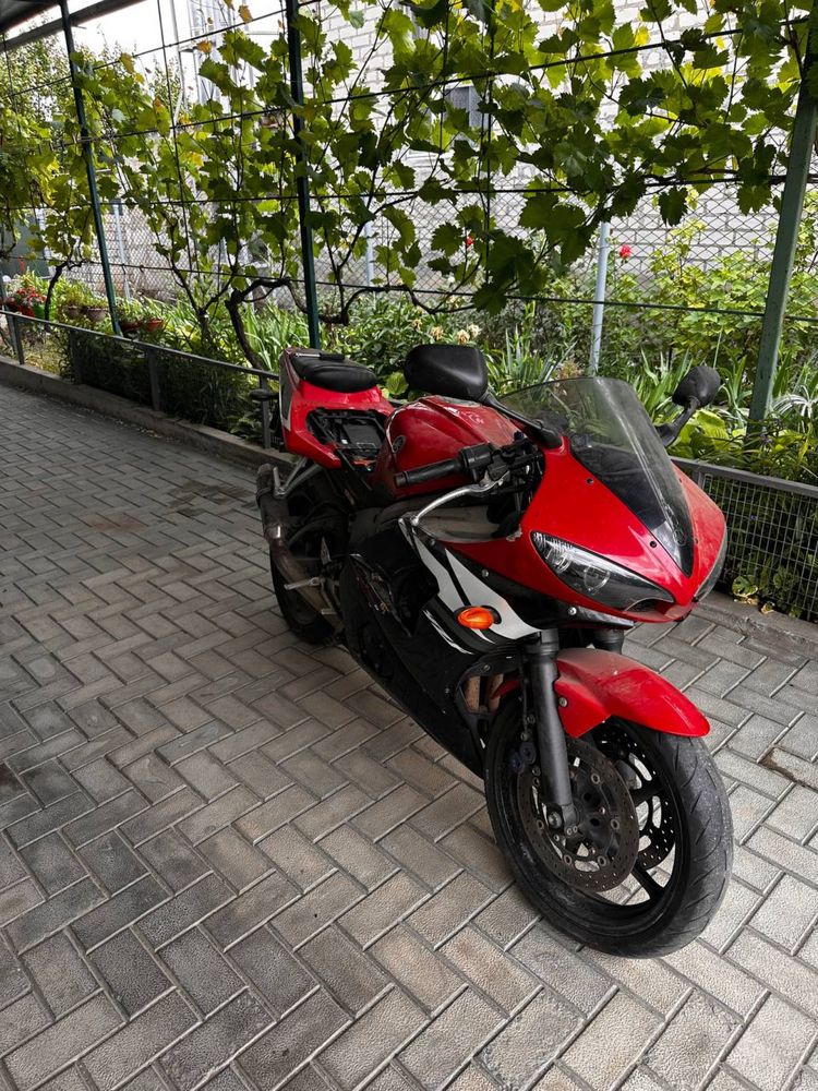 Разбор Yamaha R6 2003 и 2001