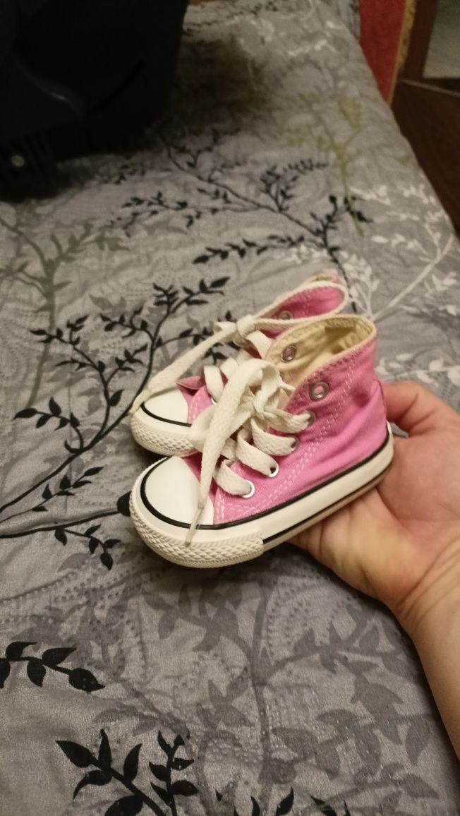 Продам детские кеды Converse