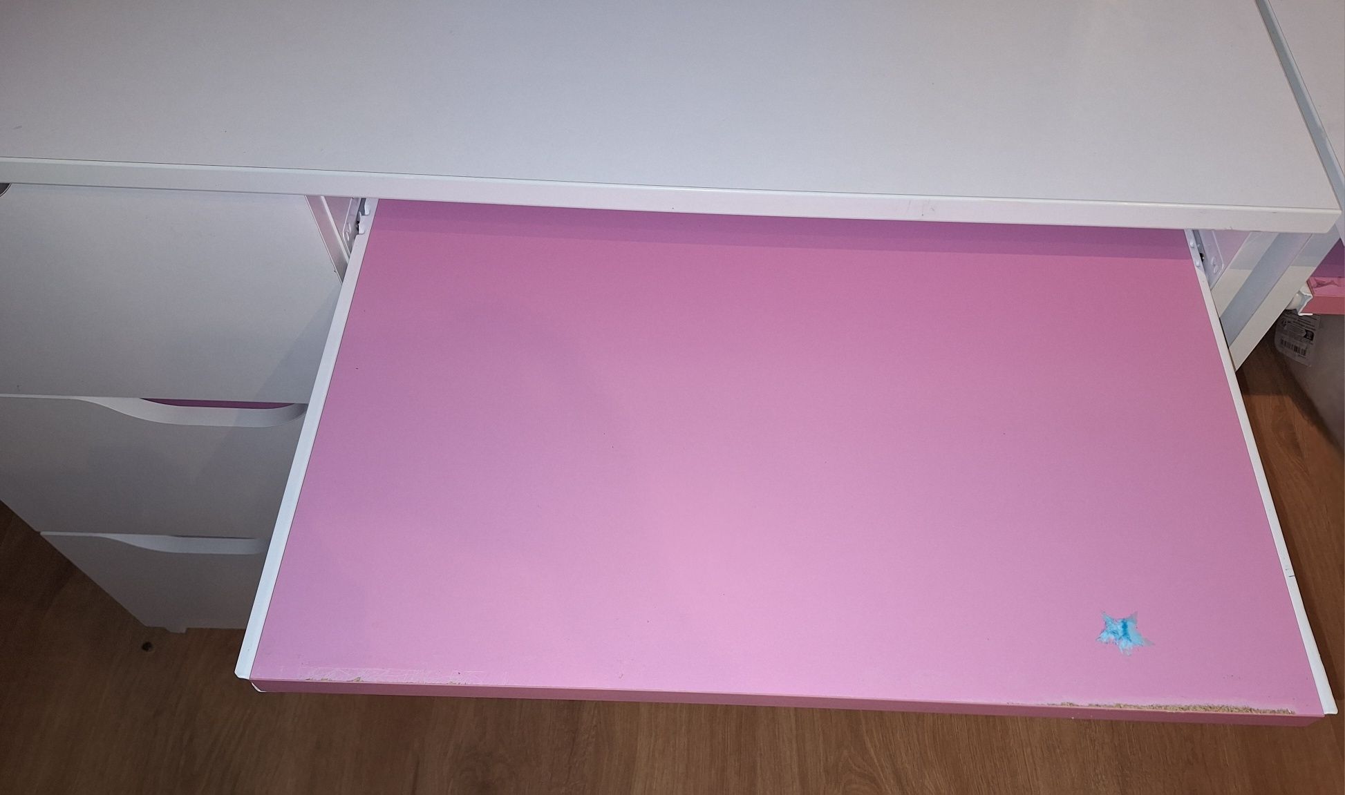 Biurko dziewczęce 3 szuflady, na klawiaturę