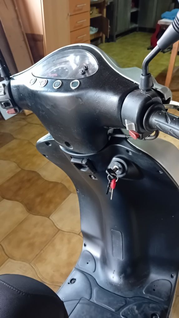 Scooter Kimco vitality .50cc. 2tempos.2004 .com documentos.
