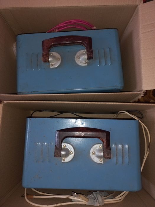 Зарядно-пусковий пристрій новий