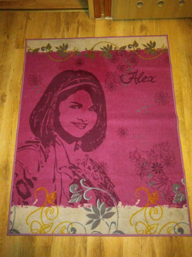 Dywan z Alex Russo z bajki Czarodzieje z Waverly Place 129x102cm