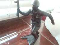 Солдат СССР пластмаса статуетка воен