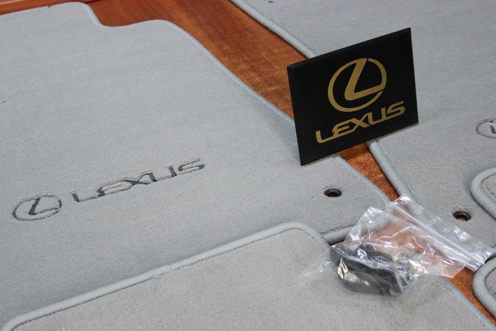 Новые! Оригинальные резиновые и текстильные коврики LEXUS GS серые