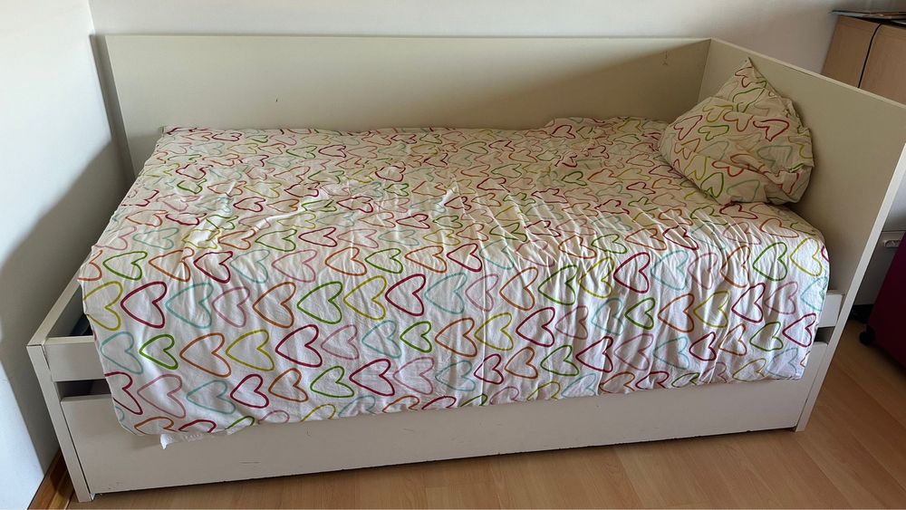 Cama de solteiro IKEA com gaveta