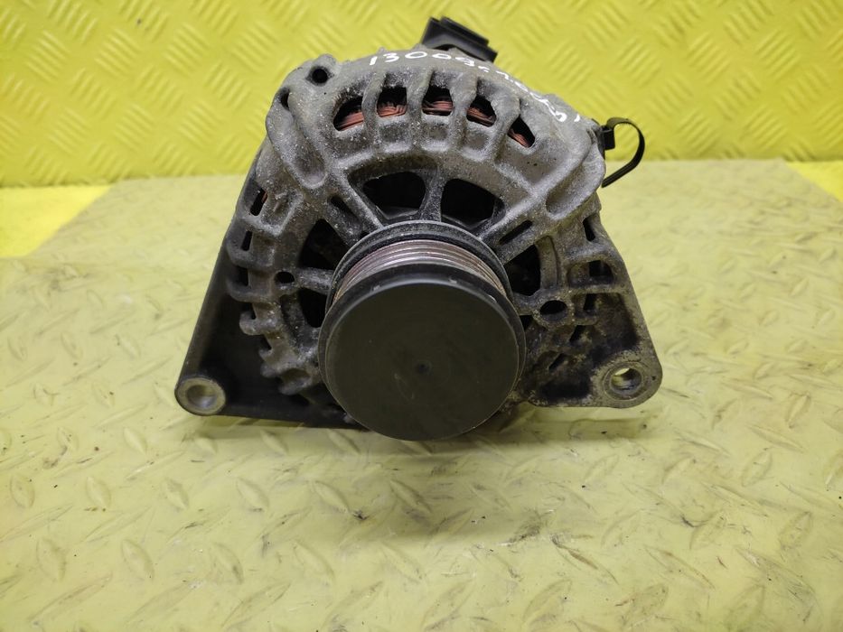 hyundai i30 i 1.6 crdi alternator 373002a500