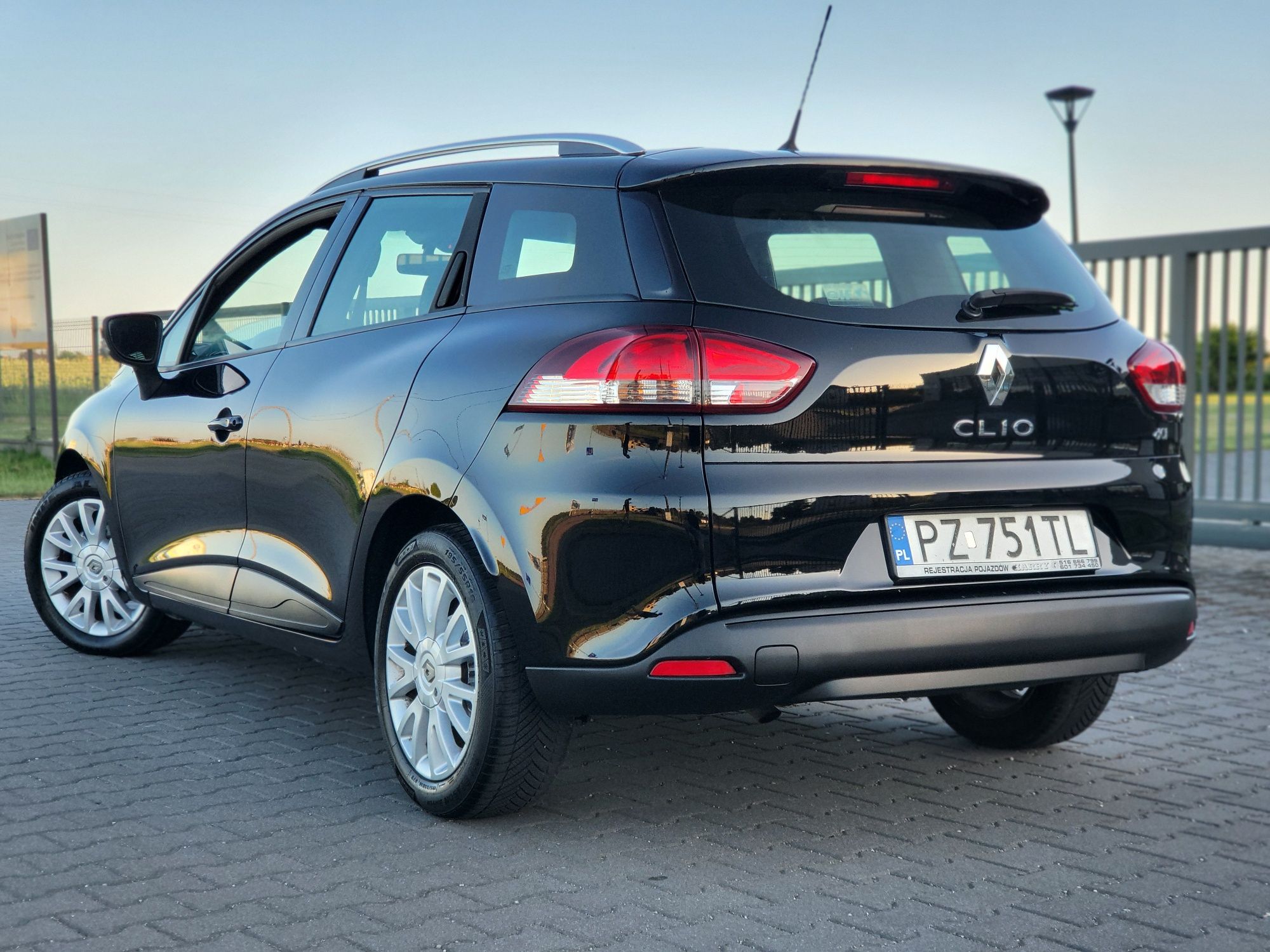 Renault Clio IV Grandtour 1.5 DCI 2015r - Tablet - Klima - Stan Bdb -