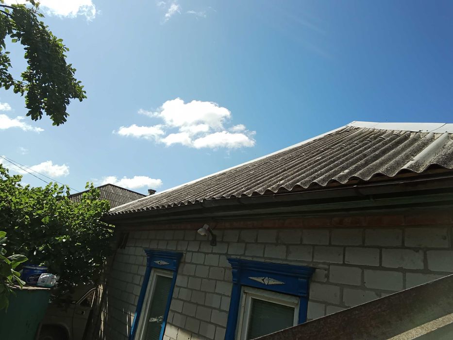 Ремонт крыш, кровли. Работы по монтажу шифера. Установка стекол.