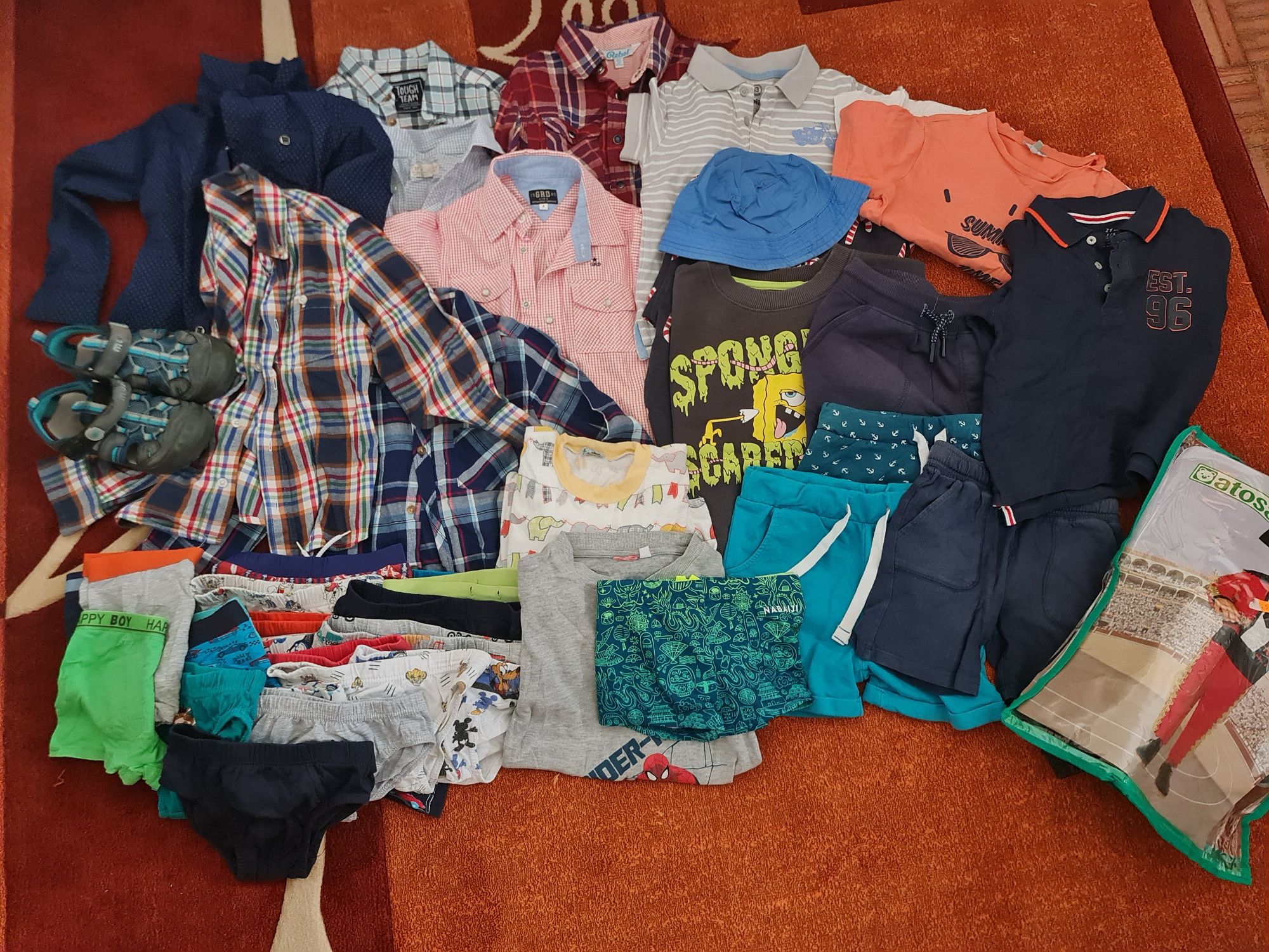Roupa menino 4-5 anos + fatos carnaval