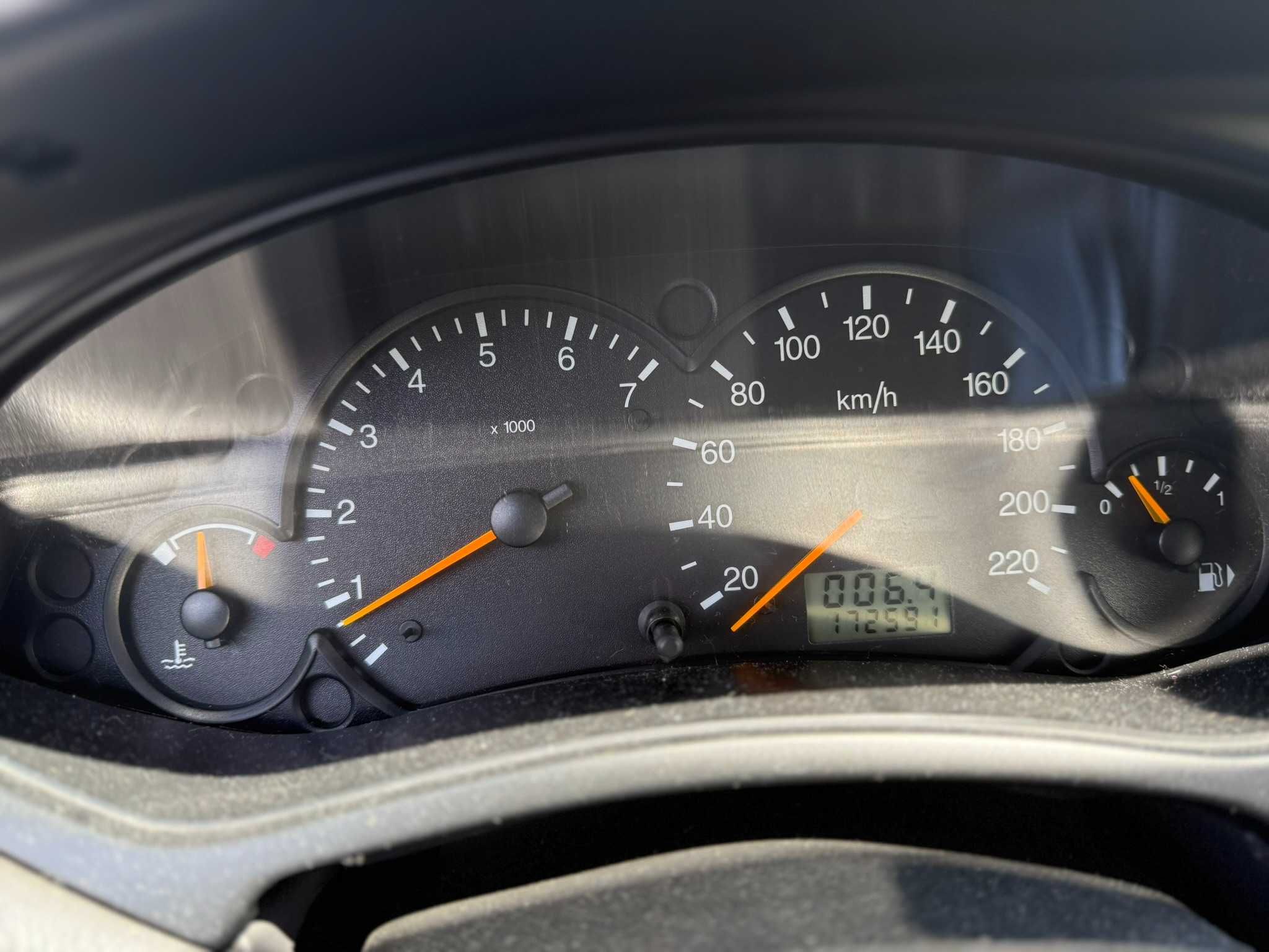 Ford Focus MK1 1.6 Hatchback 1999 - Wersja Ghia