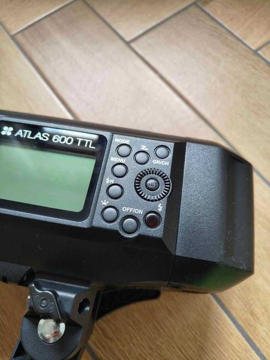 Lampa błyskowa Quadralite Atlas 600 TTL Nikon Canon