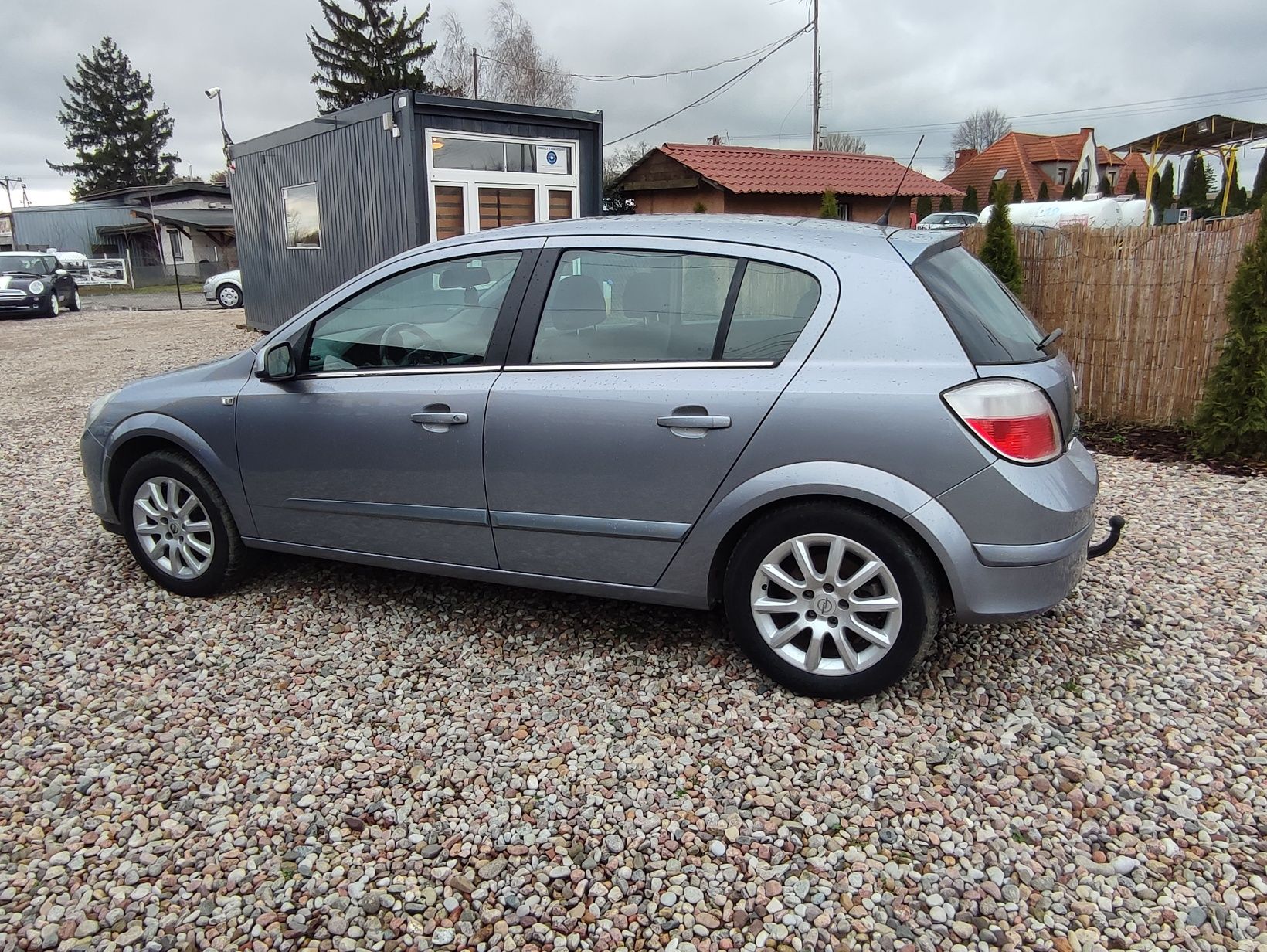 Opel Astra H 1.8 16V sprowadza zarejestrowana w kraju