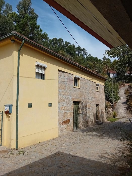 Vende se Moradia t2