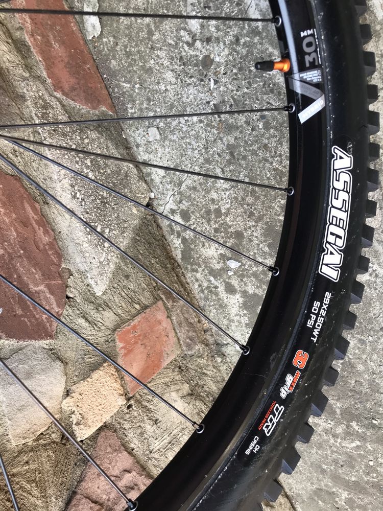 DT Swiss H1700 Boost 29 hybrid 27.5 колеса Велсет maxis