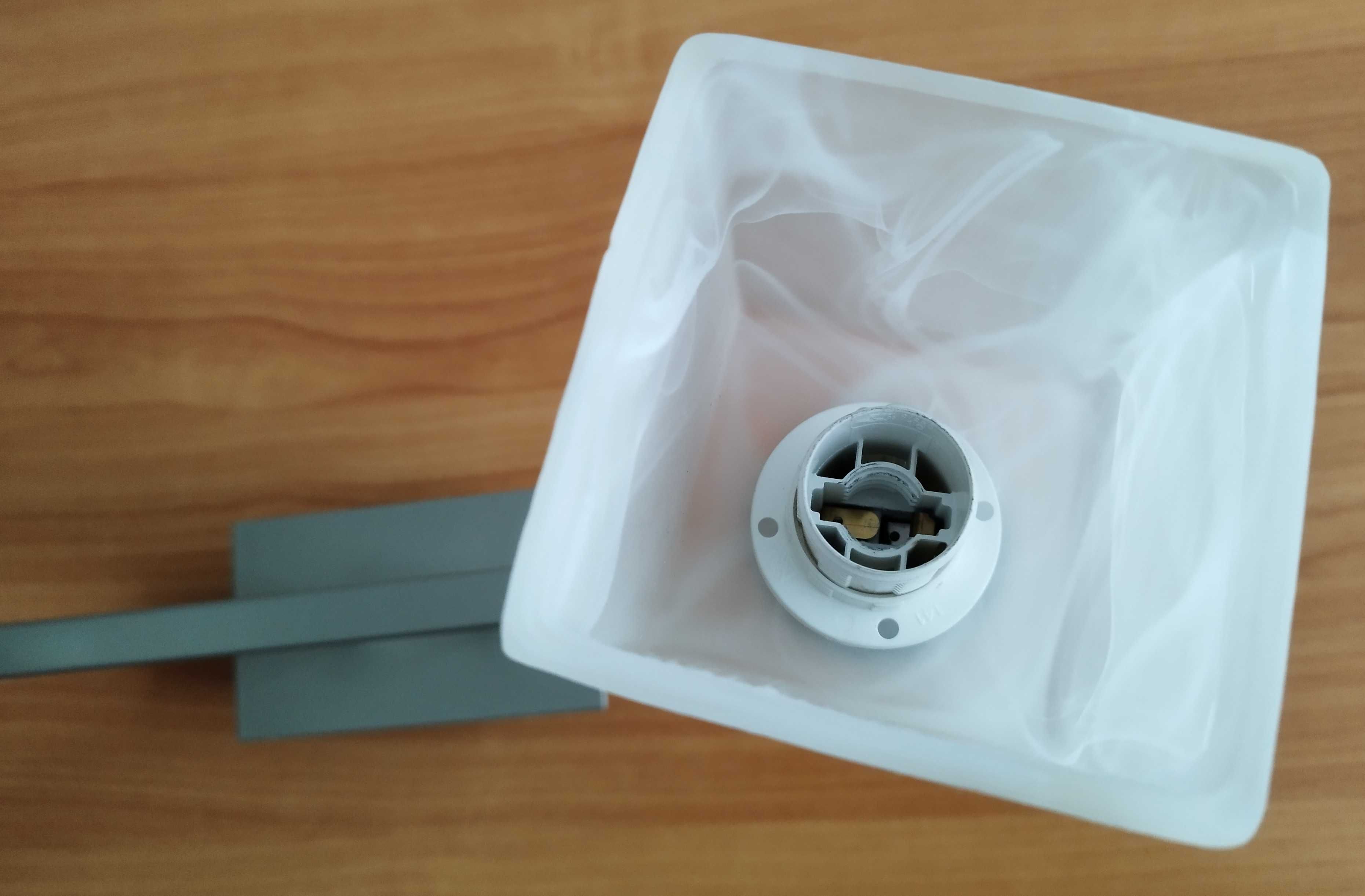 Lampa sufitowa / żyrandol na dwie żarówki