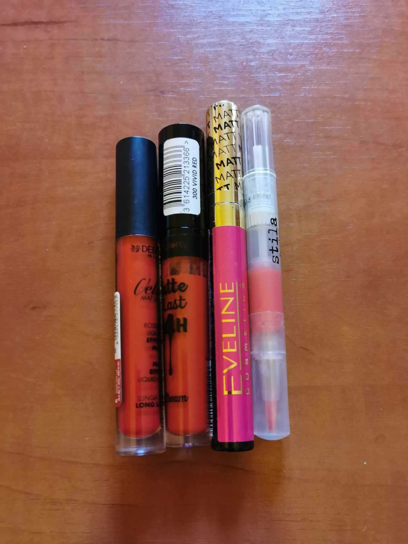 4 pomadki i błyszczyki w kolorach czerwony i różowy Deborah i inne