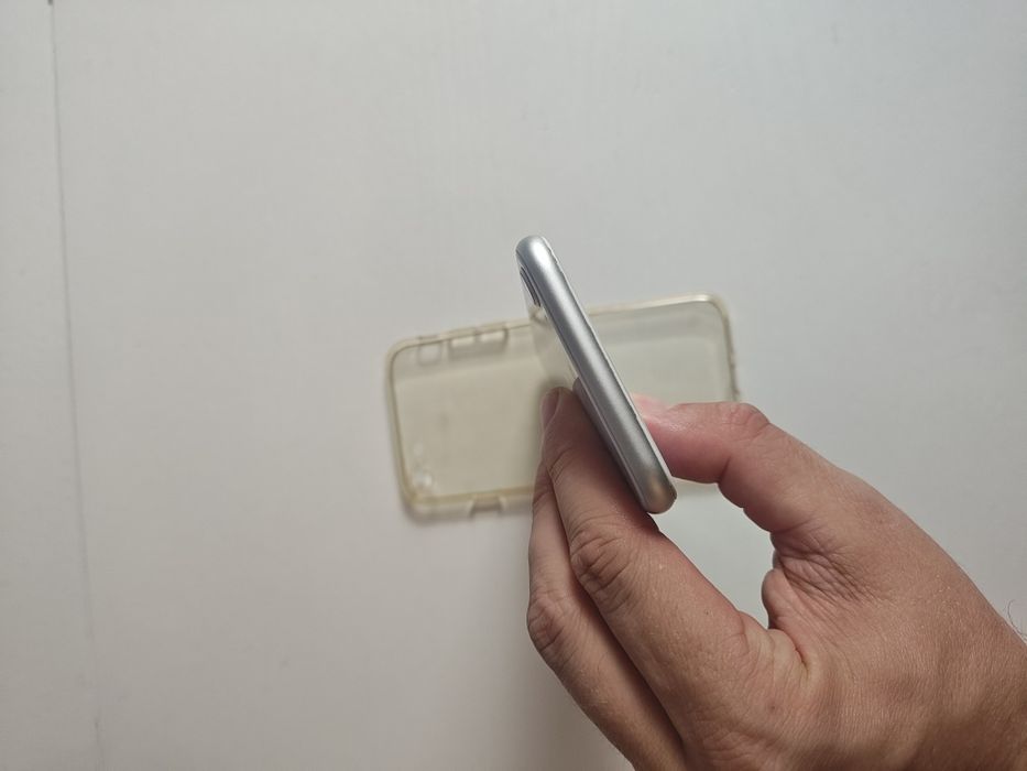 iPhone 8 64GB ! Bateria 100% ! Sprzedam!