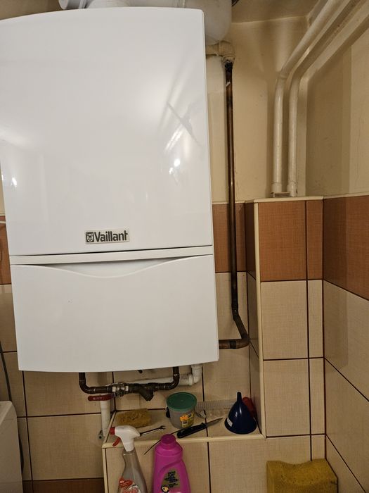 Sprzedam kocioł dwufunkcyjny Vaillant  ecotec plus VCW PL 296 3-5 R3