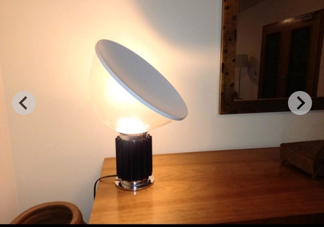 Candeeiro de Mesa da Flos Taccia
