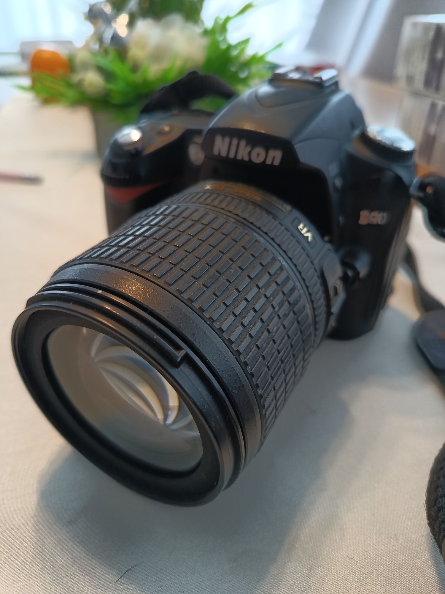 Nikon d90 + 18-105 mm