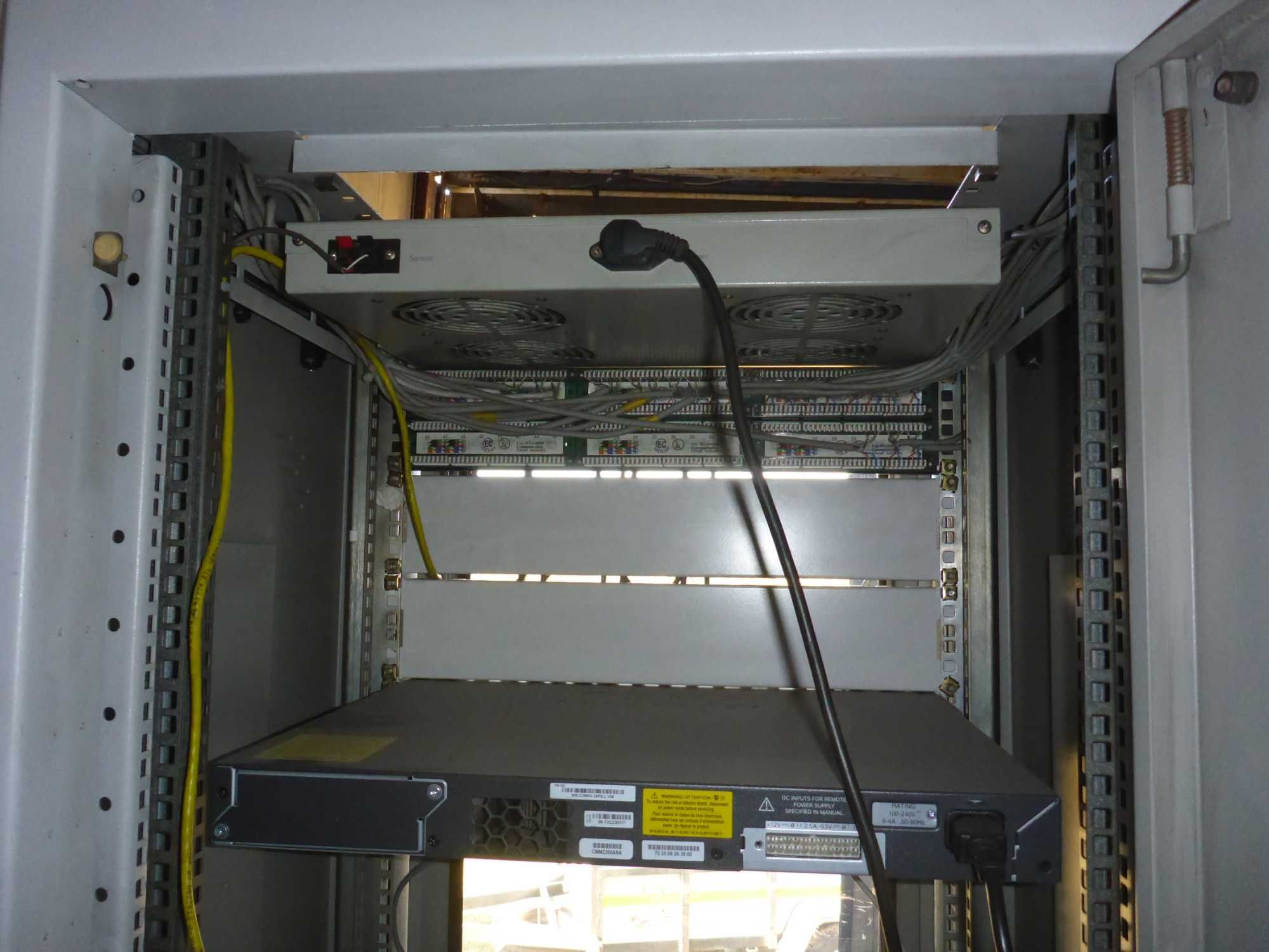 200cm _ szafa RACK podstawa 60x60 wysokość 197 _ stan bdb