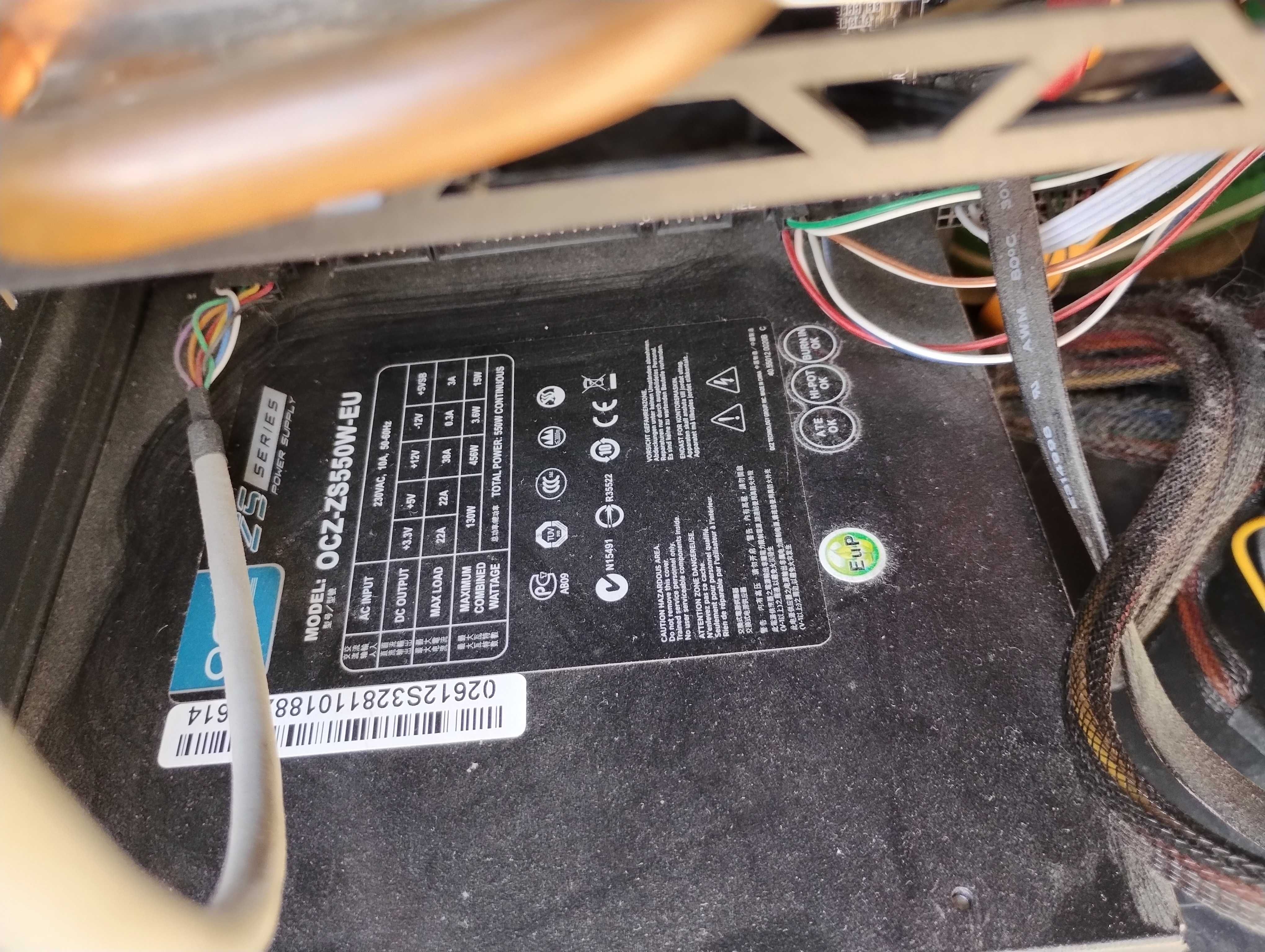 Komputer stacjonarny Intel Pentium G3258, Radeon R7 260X, 8GB RAM