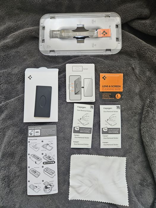 SPIGEN szybka do iPhone 14 Pro Max