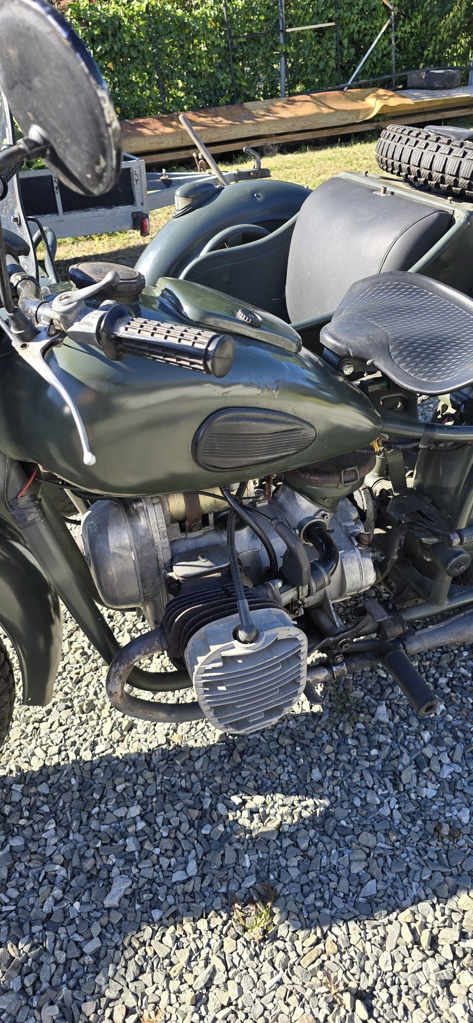 Motocykl z koszem bocznym K-750