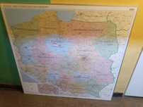 Mapa administracyjno-drogowa 146*139 w aluminiowej ramie