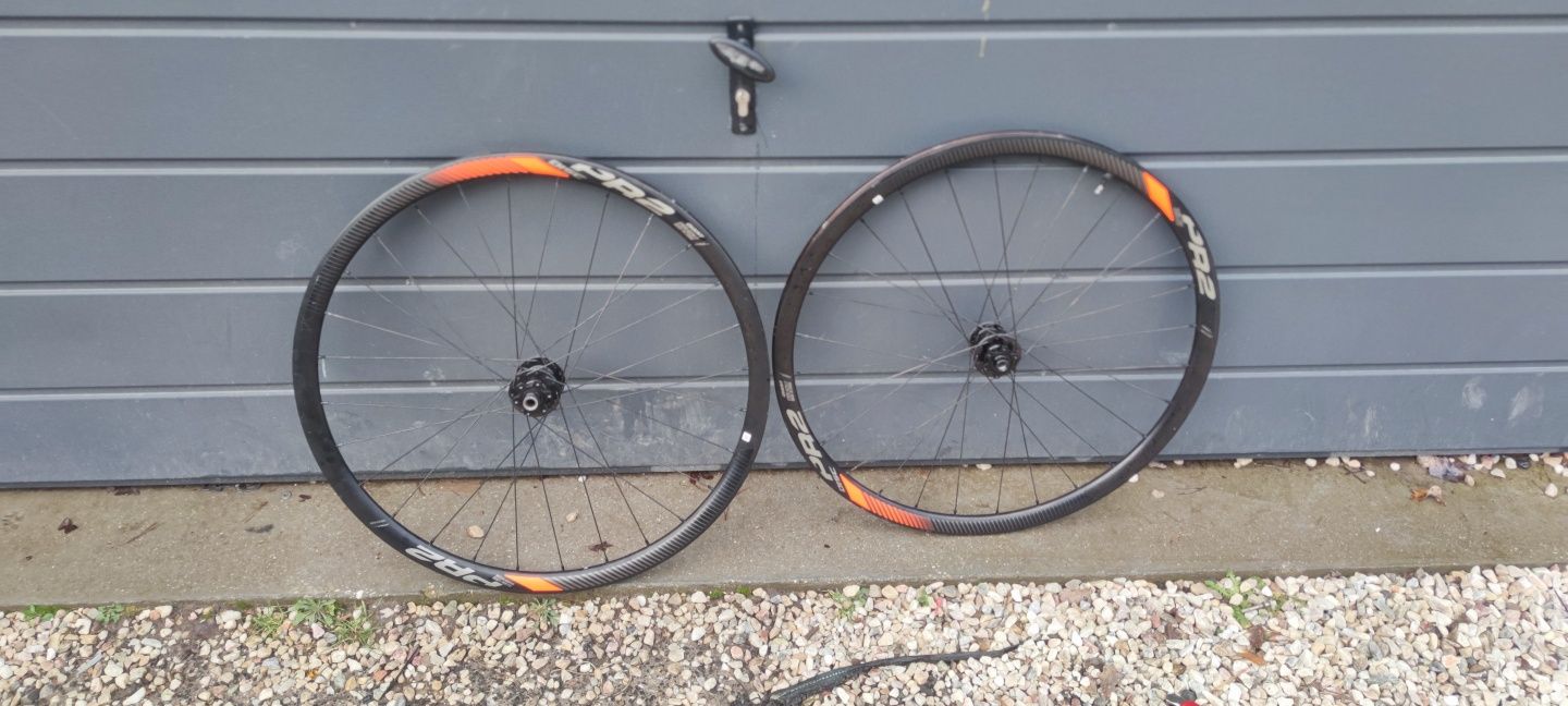 Koła gravel przełaj szosa Giant disc pr2 pod osie  tublles