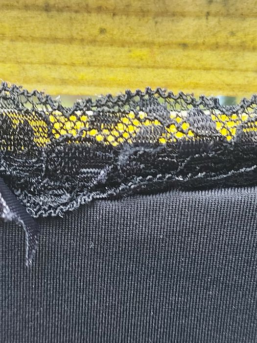 Majtki damskie czarne z koronką rozmiar M/L