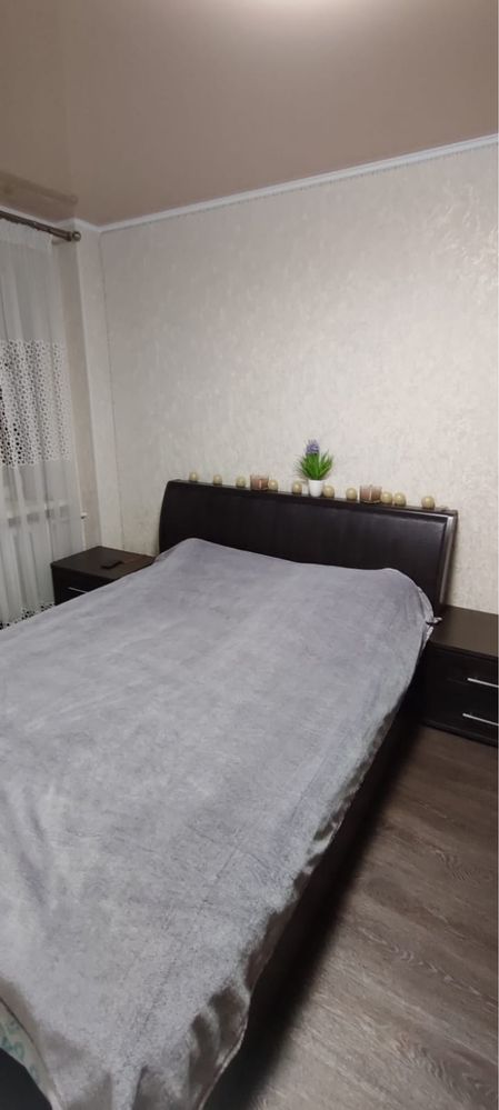 3-х кімнтана 90 кв.м. укомплектована в тихому центрі на Шолом-Алейхема