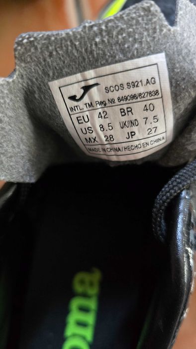 Chuteiras nr 42 praticamente novas