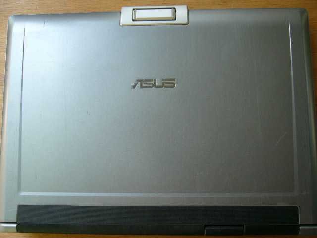 Ноутбук Asus F5Vl на запчасти или под восстановление.