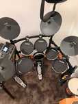 Bateria eletronica Alesis DM10 como nova