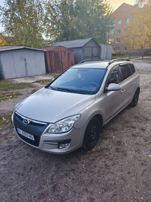 Hyundai i30, універсал, 2008 рік, 1.6 газ/бензин. 5000$
