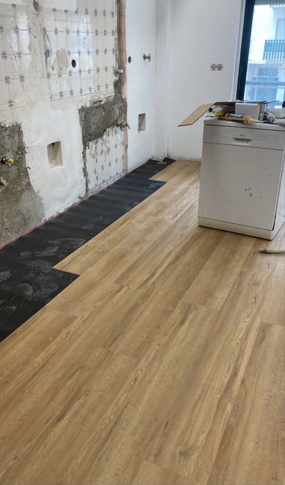 Remodelação de Casa de Banho & Pavimento Flutuante