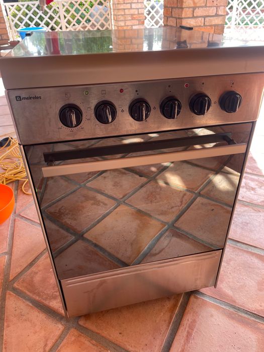 Fogão + forno (gás + Eletricidade) marca Meireles, 4 fontes de calor