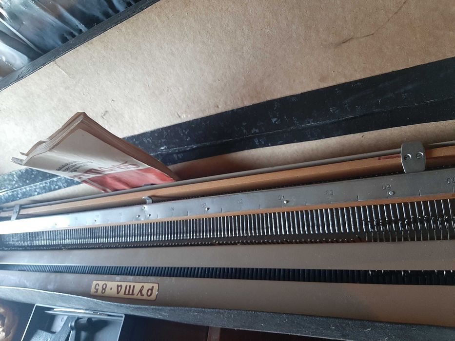 Вязальна машинка Рута 85