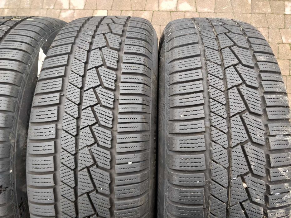 3289. Opony zimowe 225/60/18 Continental Runflat 2022r cena za 4szt