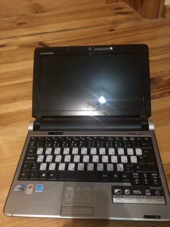Ноутбук eMachines EM250-01G16i